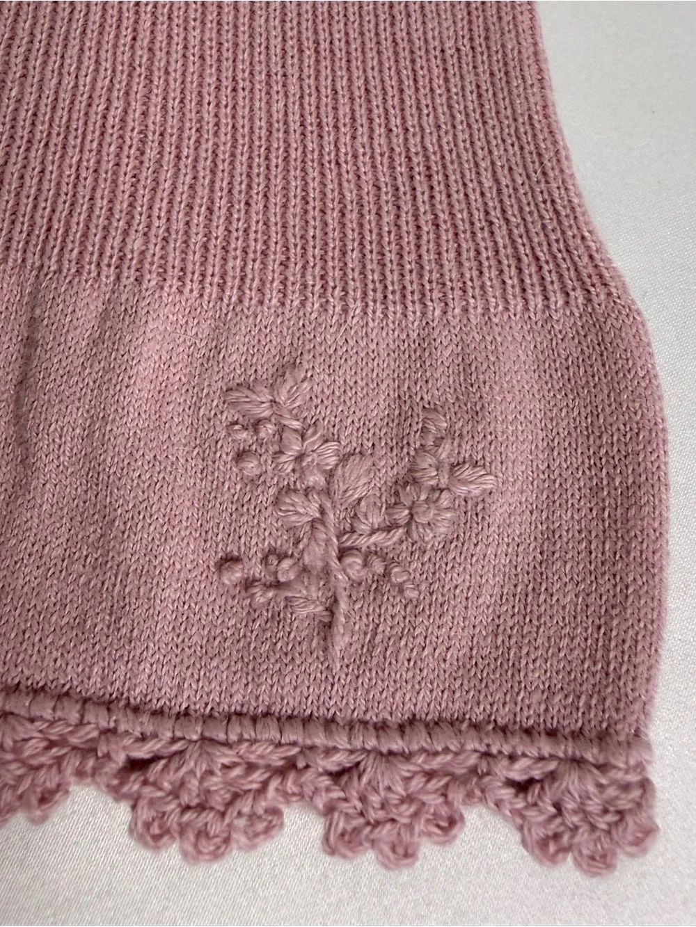Baby Pink Lace Bonnet 👶✨ Classic & Elegant – Jacadi Paris
